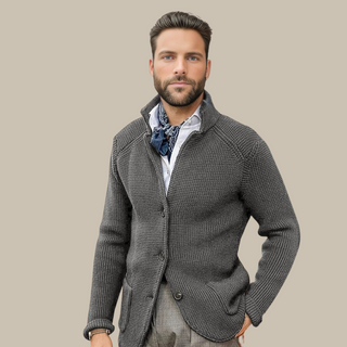 Ganti Cardigan | Classic knitted cardigan with buttons